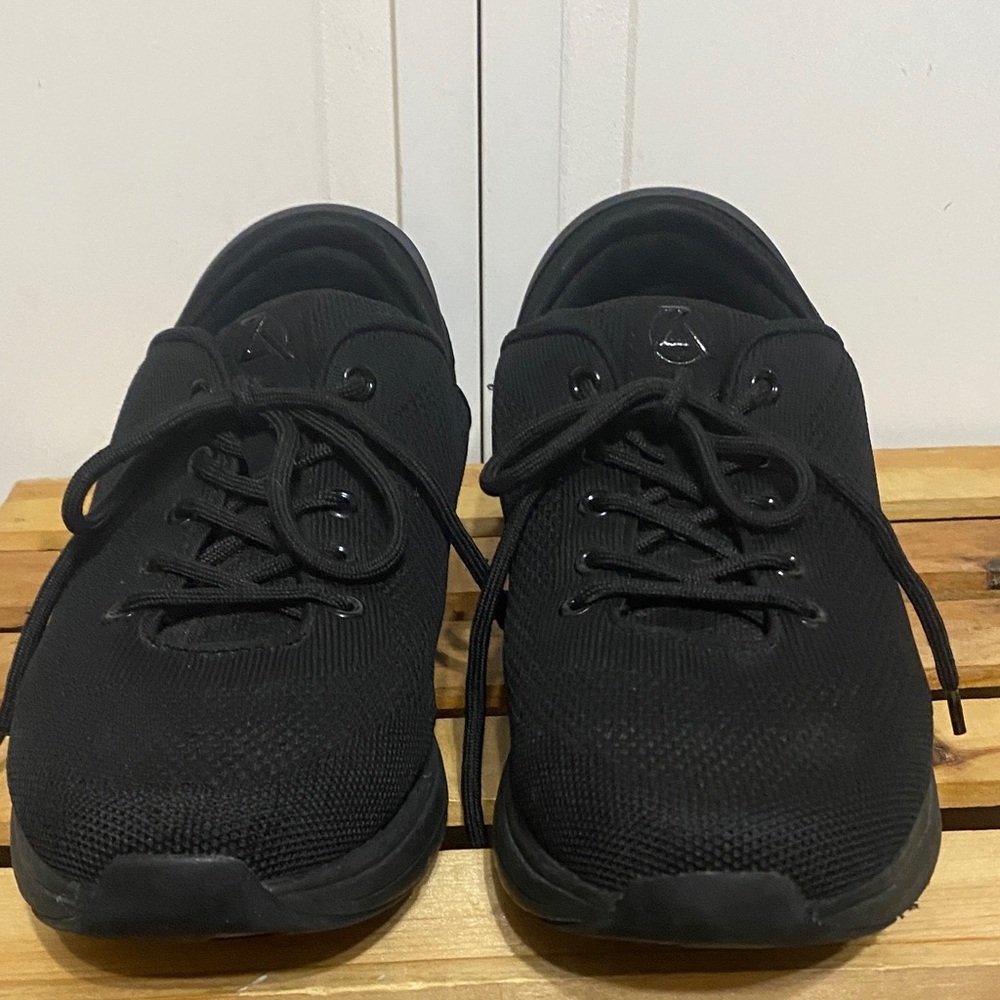 Zeba Hands Free Slip On Sneakers Collapsible Heel Size 11.5